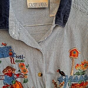 Vintage  Casey & Max cute ladies country shirt. White with blue stripes.